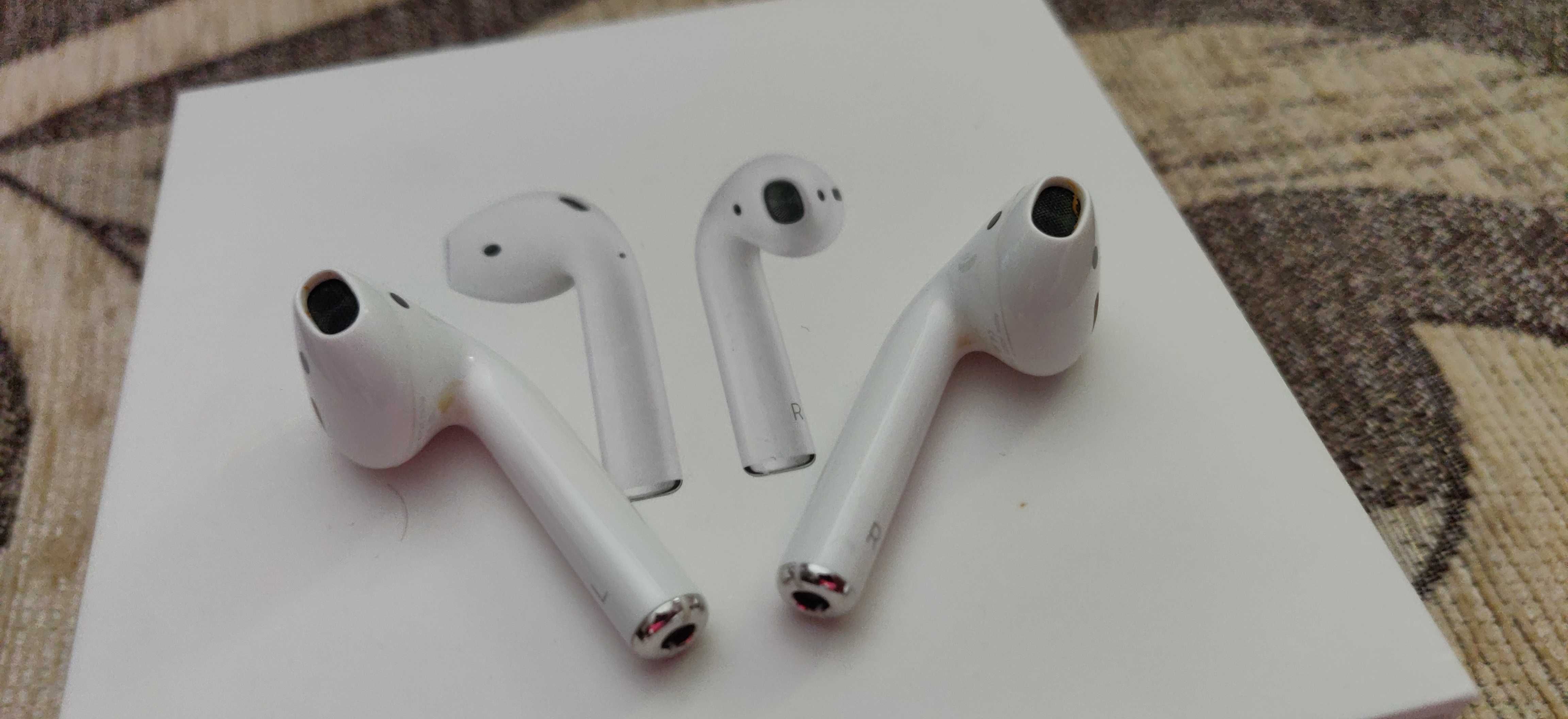 Apple AirPods слушалки