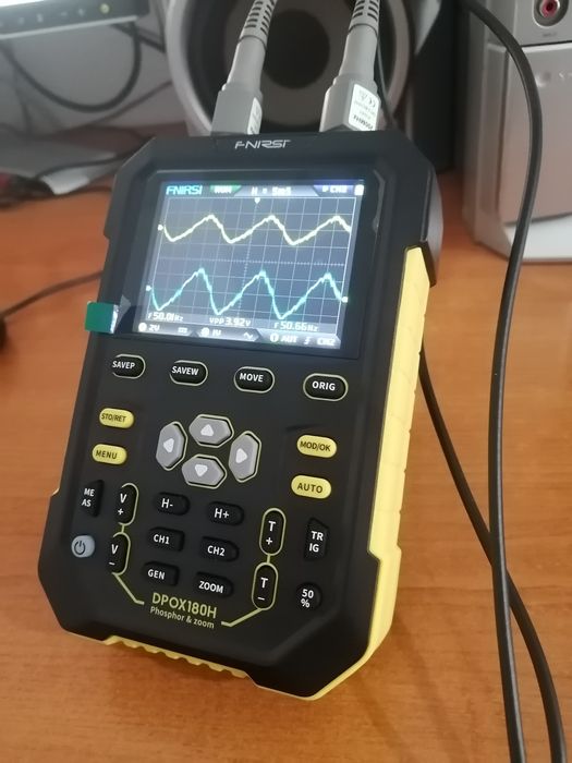 Osciloscop portabil  de 120 MHz