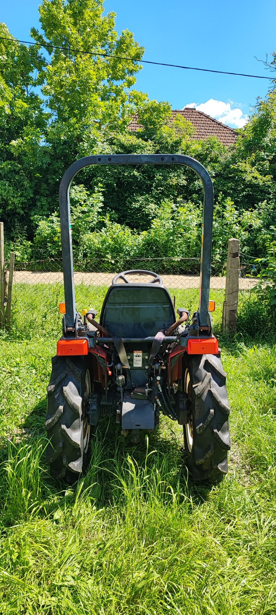 Tractoraș grădină