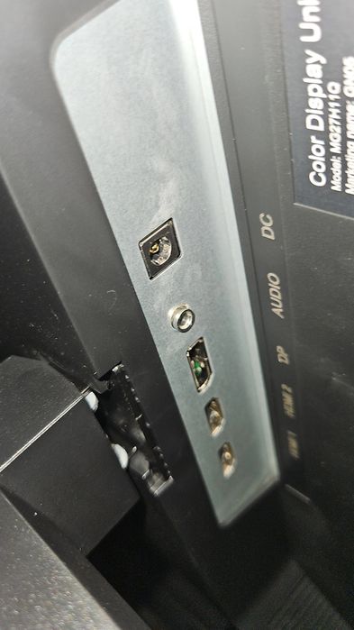 monitor 27 inch, 240hz, 1ms, IPS panel