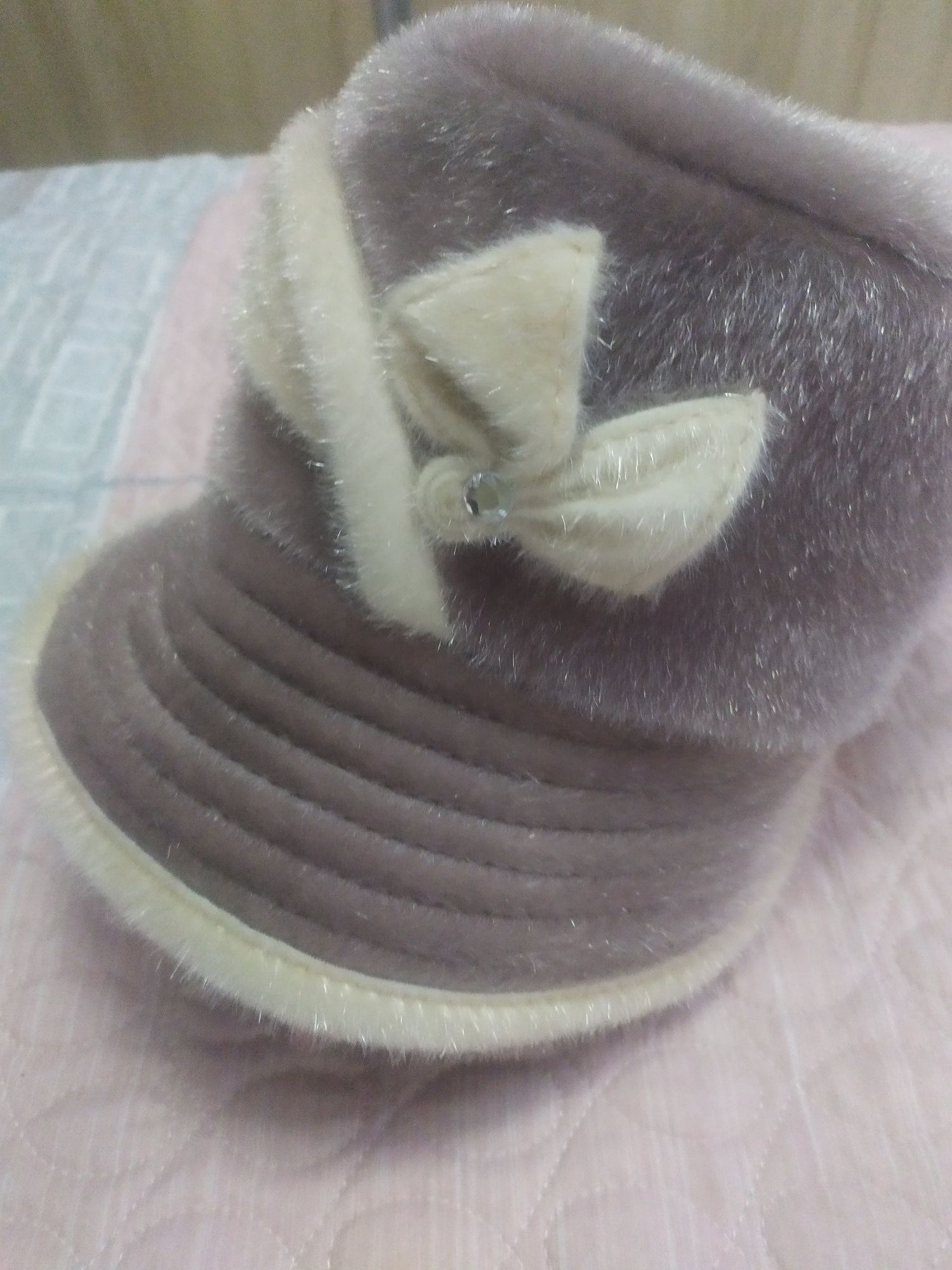 Зимняя шляпа на искусственном меху