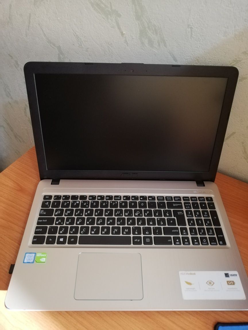 Asus VivoBook x540u