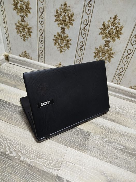 Acer ofisnoy noutbuk 4/500gb xotira