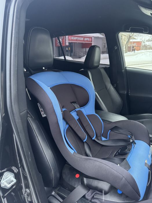 Продам автокресло детское