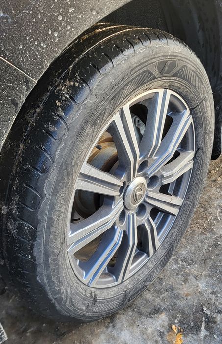Продам комплект летних шин от лексуса 570
Гудиер (Goodyear) в отличном