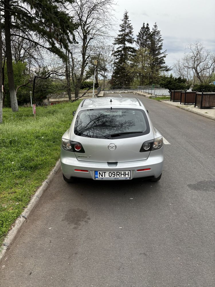 Mazda 3 benzina 1.4, 2008 + cauciucuri iarna Kumho