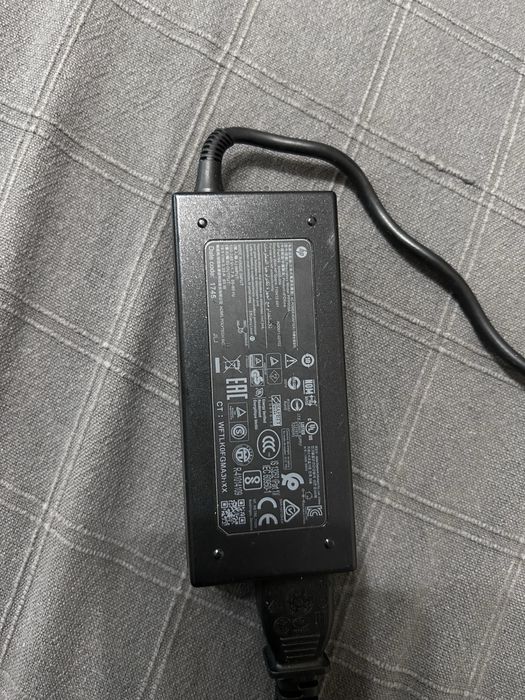 Зарядно за лаптоп HP 65w