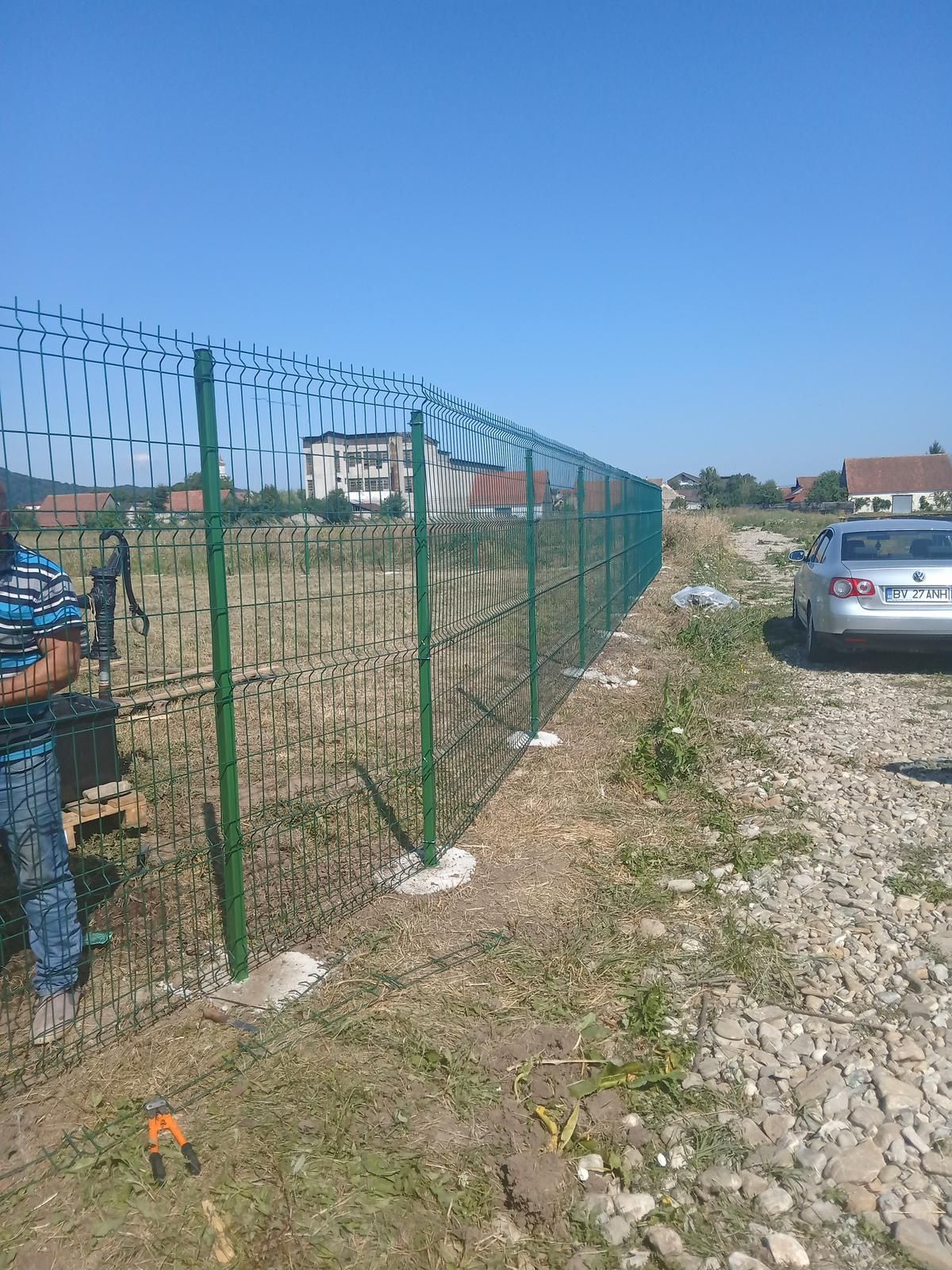 Executam garduri din plasa bordurata șipcă metalica tabla cutata bca