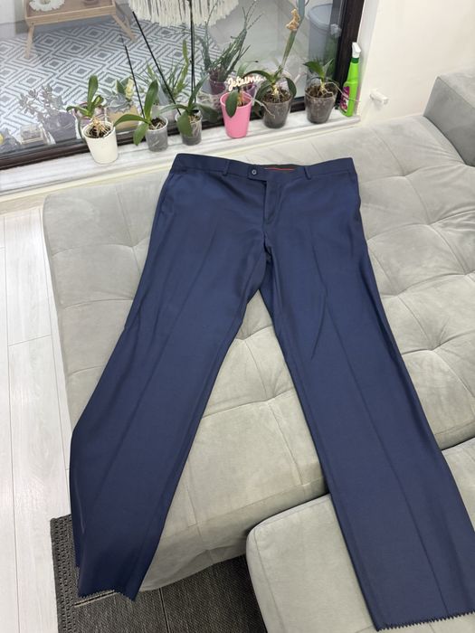 Мъжки костюм+подарък вратовръзка