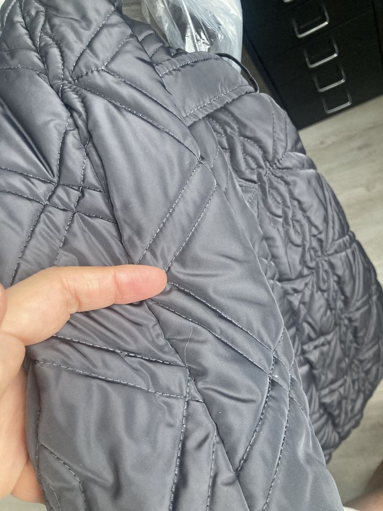 Серое, стеганное пальто Trussardi jeans, демисезон
