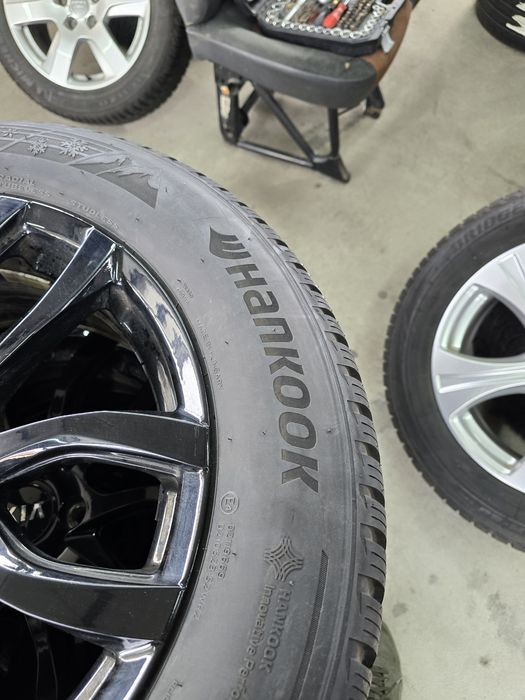 2 Броя 225/60/17 Hankook 8mm 22dot