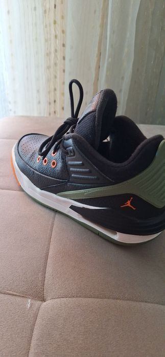 Adidasi Jordan Max AURA 5 (GS)
