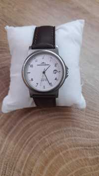 Ръчен часовник COMMODOOR