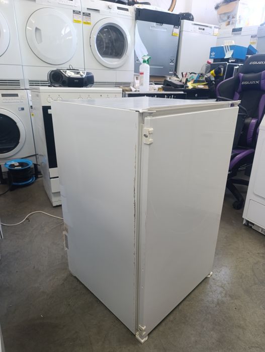 Хладилник за вграждане MIELE