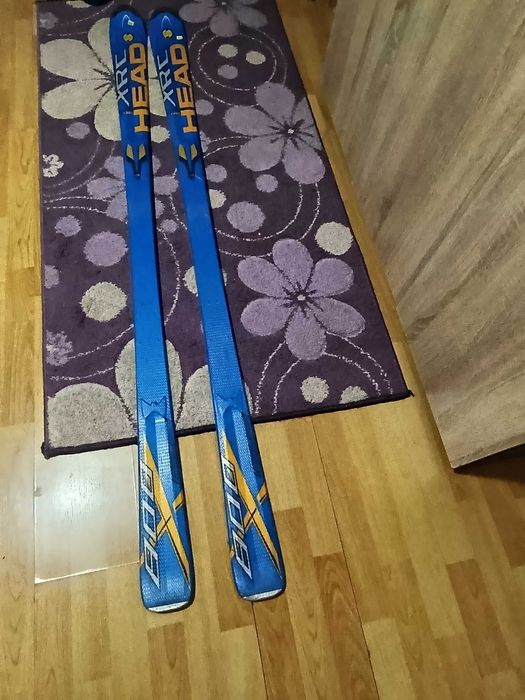 Продавам ски почти нови