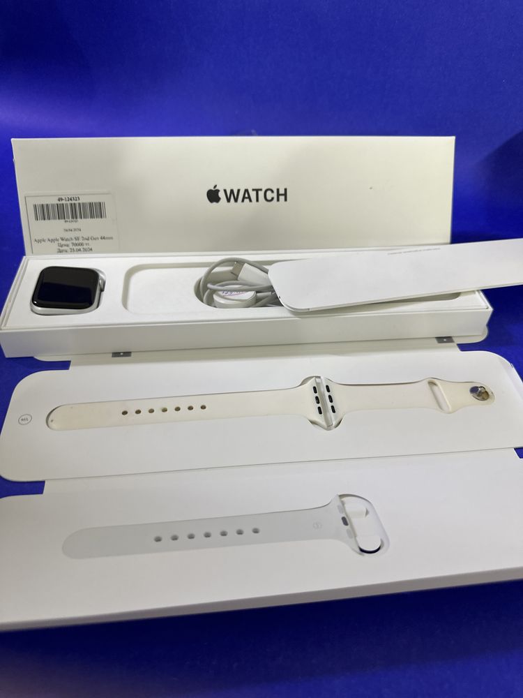 Apple Watch SE 44mm. Выгодно купите в Актив Ломбард