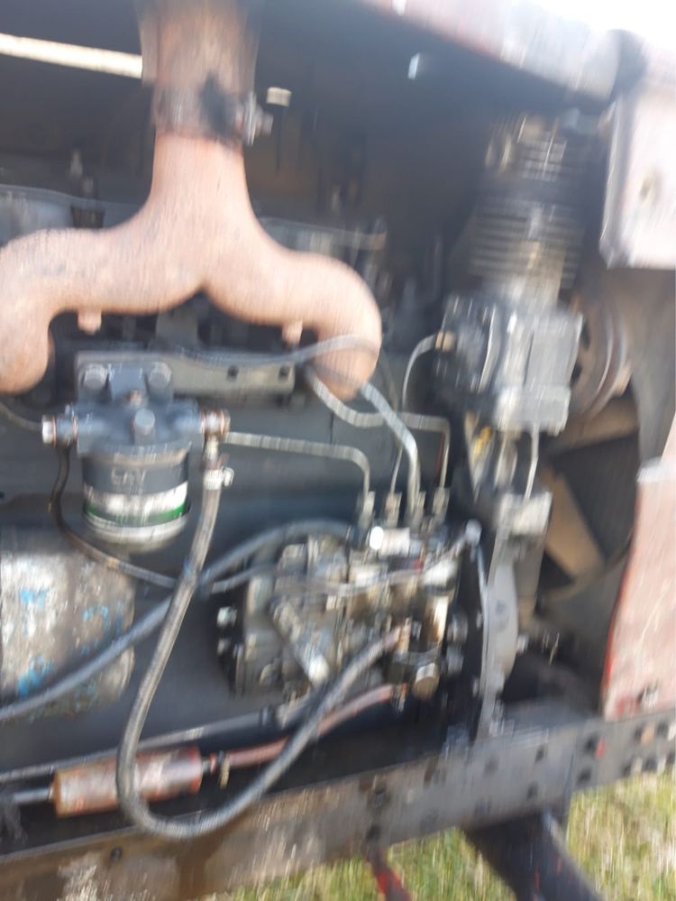 Vând tractor 650 tip export + transmisie tip export