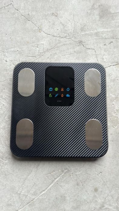 Смарт кантар Нов