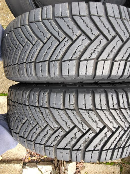 2бр 205/70/15 С 8платови за бус мишелин гумите са запазени 2023г