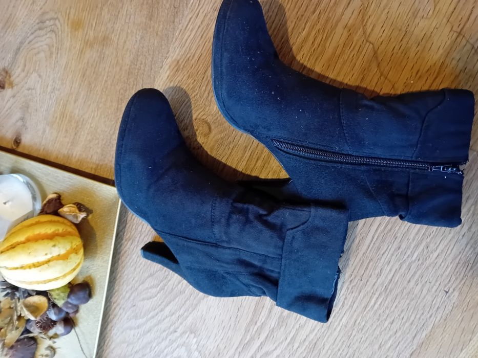 Дамски велурени боти с Ток номер 37