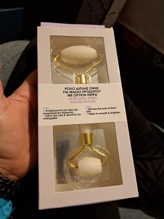 Ролка за лице с минерал