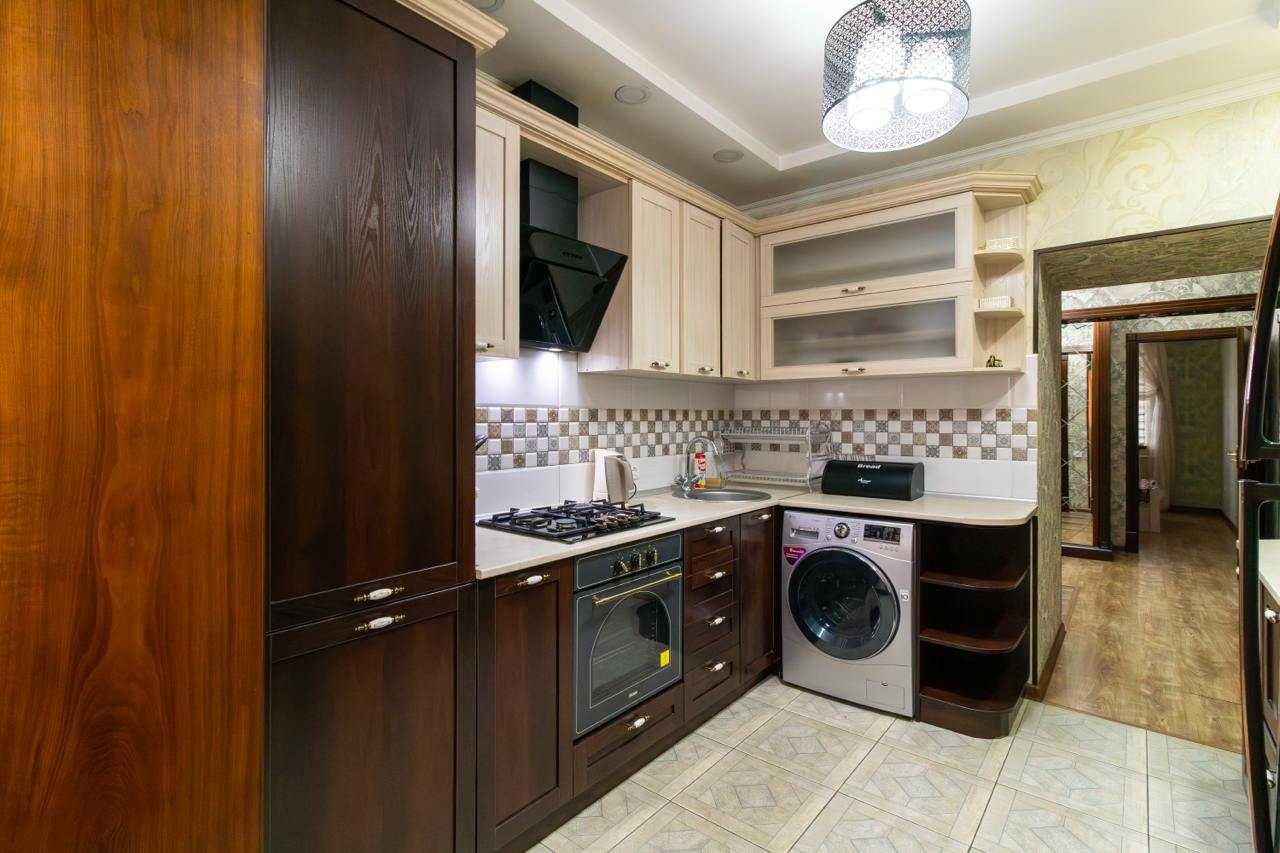 Госпитальный рынок Церковь 4-комн 5/9 100 м² ремонт меб/тех