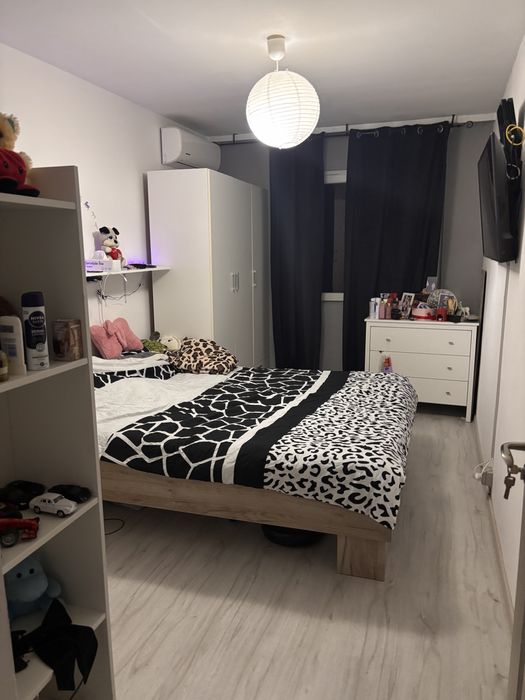 Apartament cu 4 camere – Zona Auchan Vitan / Bobocica