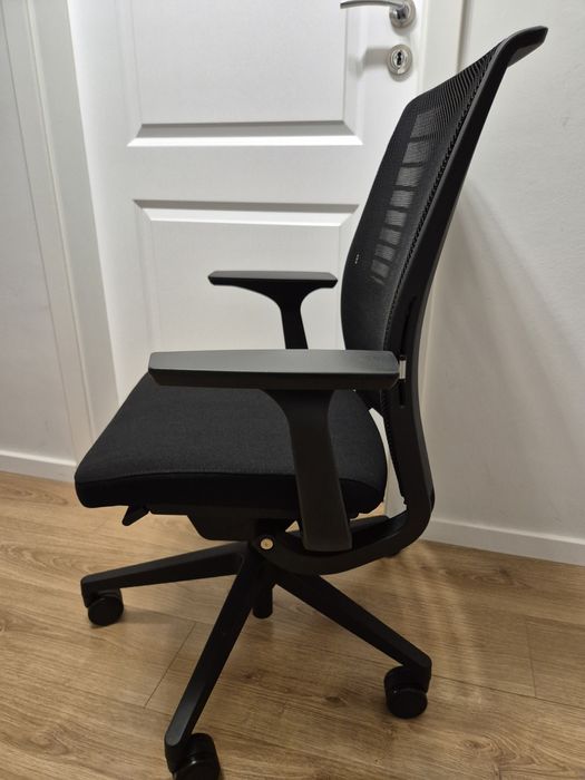 Scaun Steelcase Think - Nou