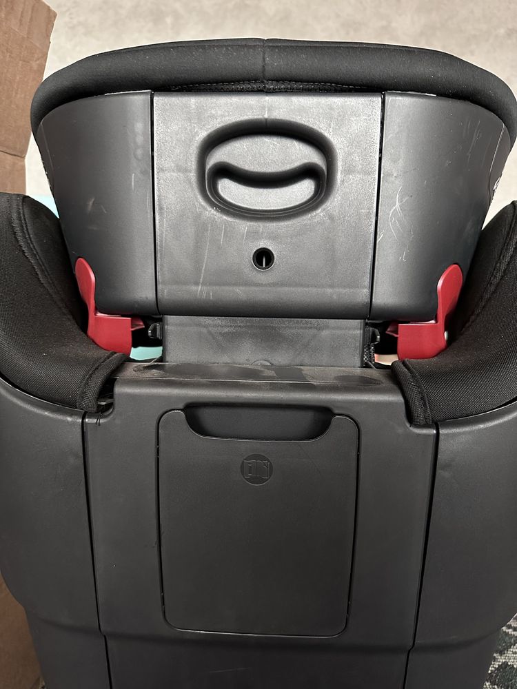 Стол за кола britax romer kidifix III M