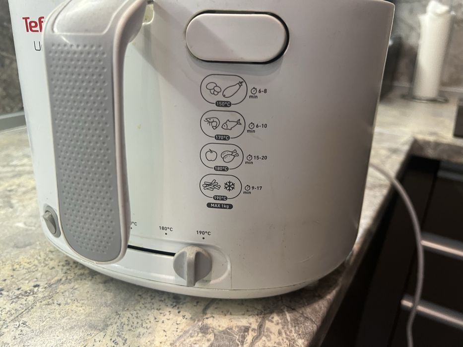 Фритюрник TEFAL FF203130