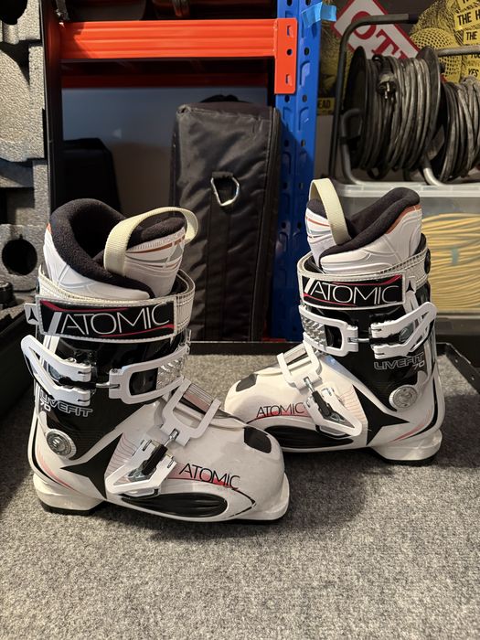Дамски ски обувки Atomic