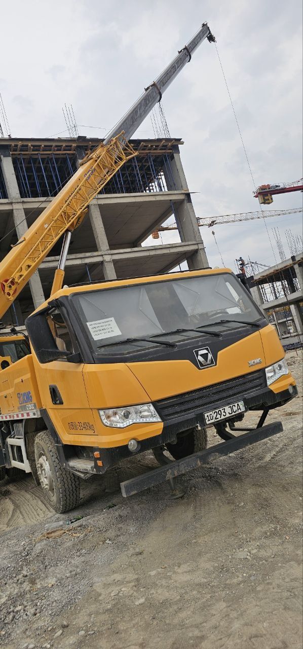 Avtokran XCMG 2023.