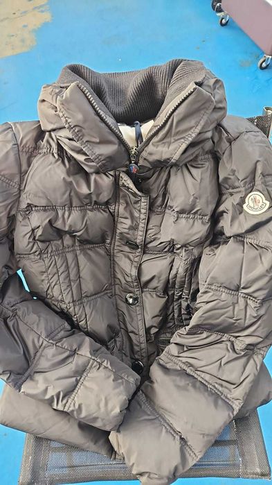 Moncler puf, masura M, model deosebit,