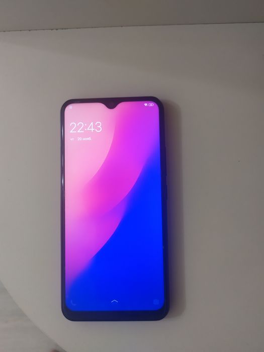 Продам телефон vivo Y12