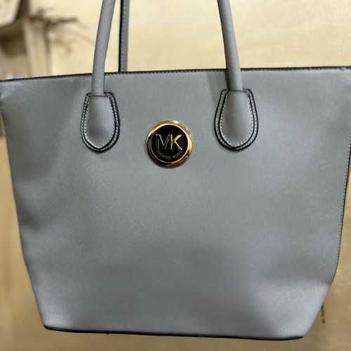 Michael Kors голяма чанта сиво