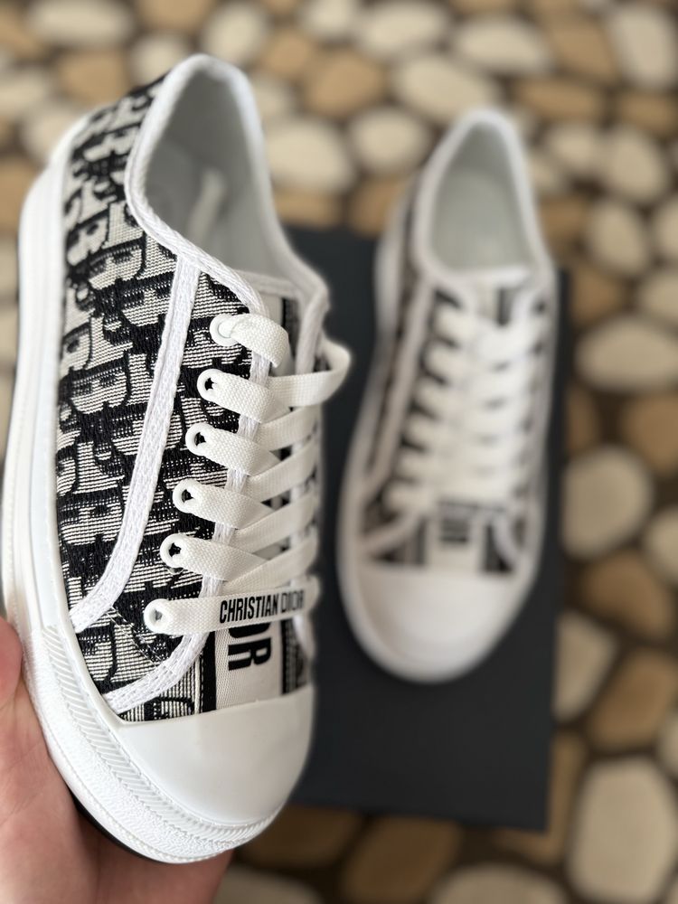 Tenesi Dior 40-44 piele