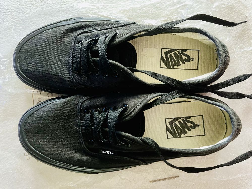Tenesi Vans Authentic Negri, Marime 39