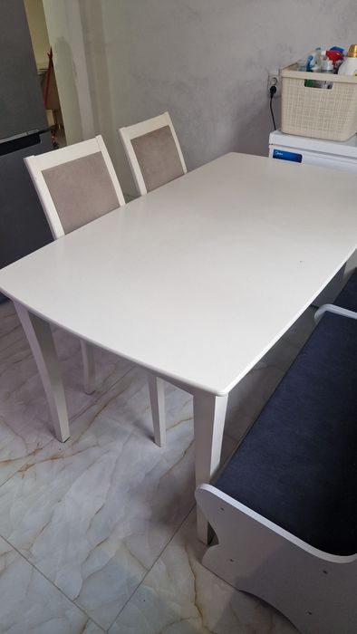 Masa cu 4 scaune extensibila 140-170cm