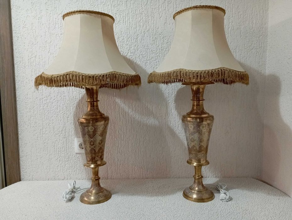 Комплект от две уникални много големи масивни бронзови лампи - лампа