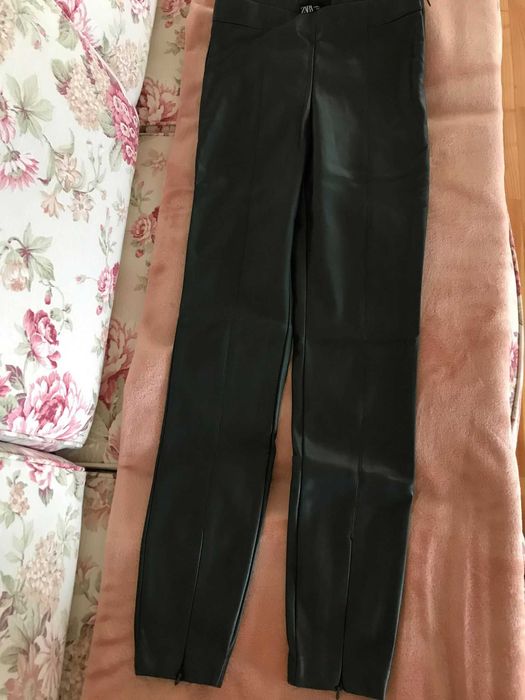 Pantaloni Zara, marimea XS, noi, culoare verde kaki