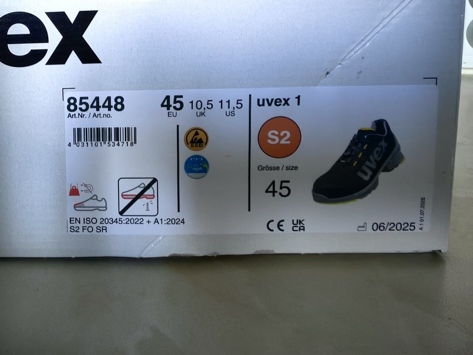 Работни обувки uvex 45 номер