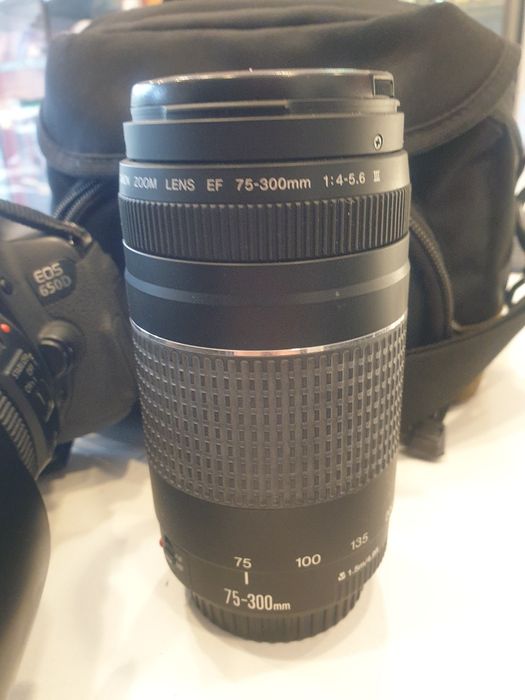 Canon eos 650D със два обектива