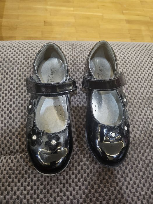 Детски черни обувки