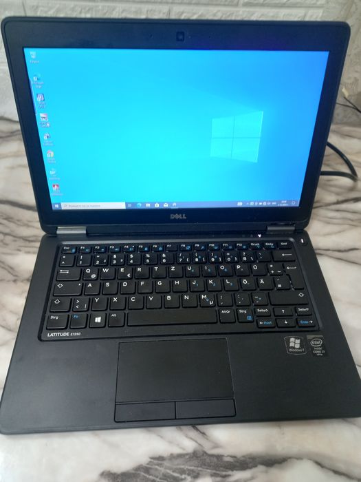 Лаптоп DELL Latitude E7250  12.5 Intel Core i7 5600U 8gb