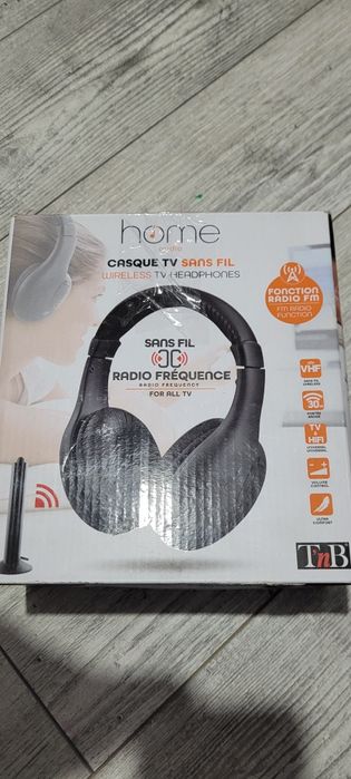 Casti wireless sau fir