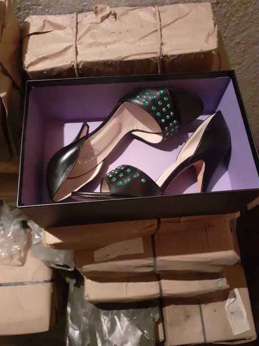 Нови дамски обувки