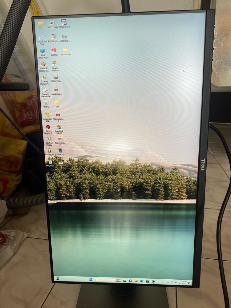 Продавам монитор Dell P2419H 24” инча Full HD