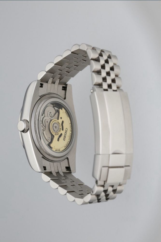 Seiko alpinist modat. NH35 automatic. Safir