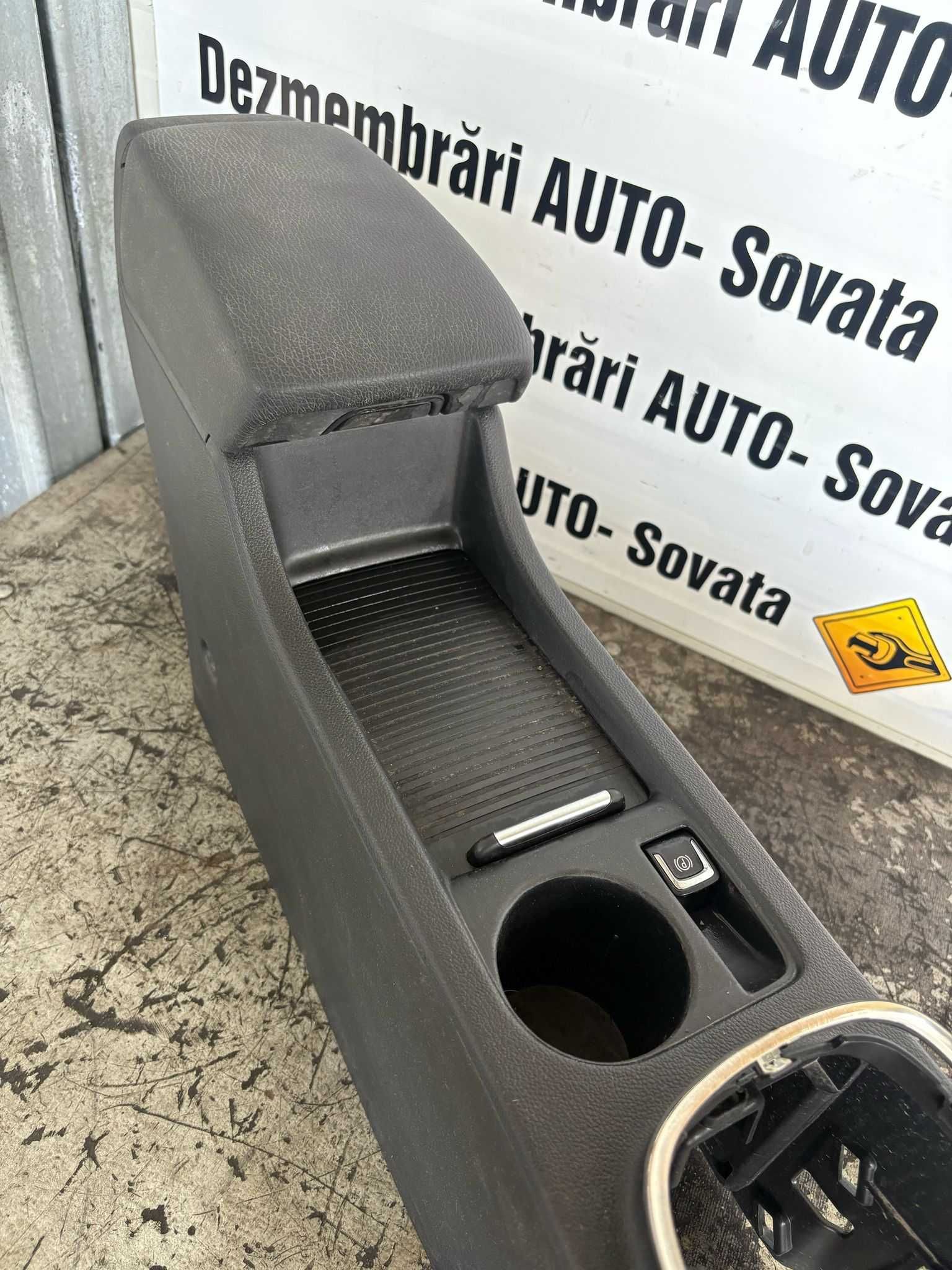 Cotiera fata Opel Astra J HatchBack