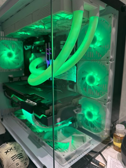 R9 5900x + X570 Carbon Wifi + 32Gb 4000mhz TridentZ